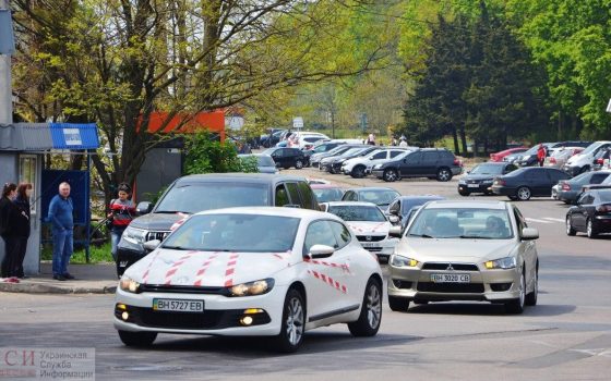 В Одессе состоялся автопробег против застройки склонов: активисты навестили “дом Труханова” (видео) «фото»