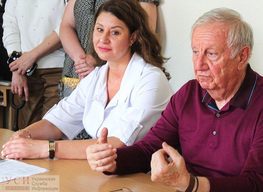 Больница Черноморска, которая принимает пациентов с коронавирусом, остается без главврача «фото»
