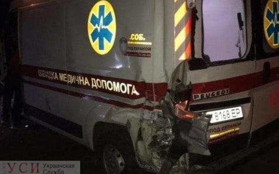 Пьяный водитель влетел в автомобиль скорой помощи в Одессе (фото) «фото»