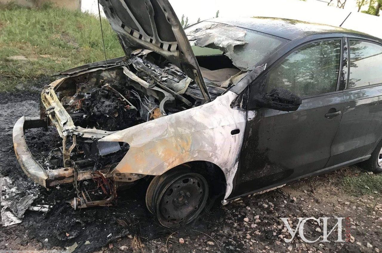 В Измаиле сожгли машину общественника, который следит за работой полиции «фото»