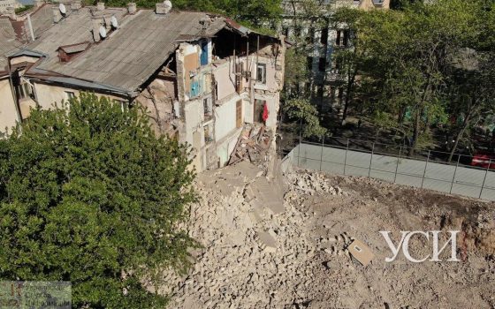 Обрушение дома на Торговой: спасатели сносят стену и кровлю, 35 жителей отселены, улица перекрыта (фото, видео) ОБНОВЛЯЕТСЯ «фото»