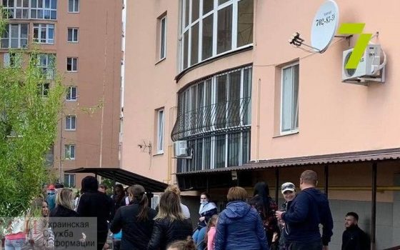 Жители ЖК “7 небо” перекрыли Овидиопольскую дорогу (фото, видео) «фото»