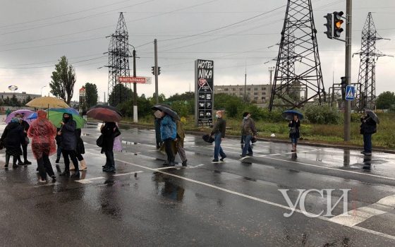 В Черноморске снова протестуют портовики (фото, прямая трансляция) ОБНОВЛЯЕТСЯ «фото»