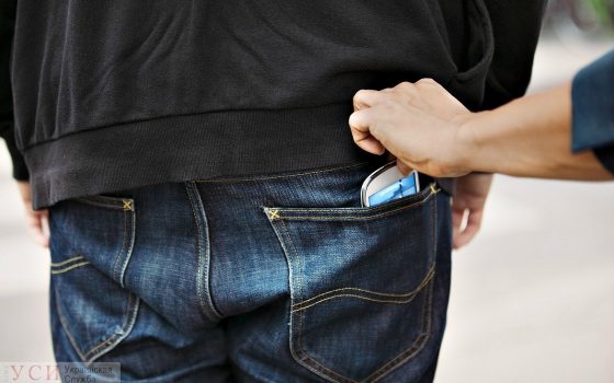 На Куликовом поле приезжий парень ограбил студента-иностранца «фото»