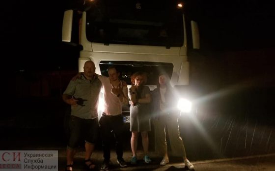 Одесские активисты остановили скандальную стройку под Трассой Здоровья (фото) «фото»