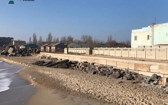 В Затоке чиновники разворовали бюджетные деньги, выделенные на берегоукрепление (фото) «фото»