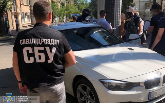 Подробности задержания военного прокурора: требовал тысячи долларов за ввоз авто (фото) «фото»