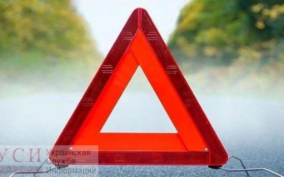 В Суворовском районе сбили мопедиста, его увезла “скорая” «фото»