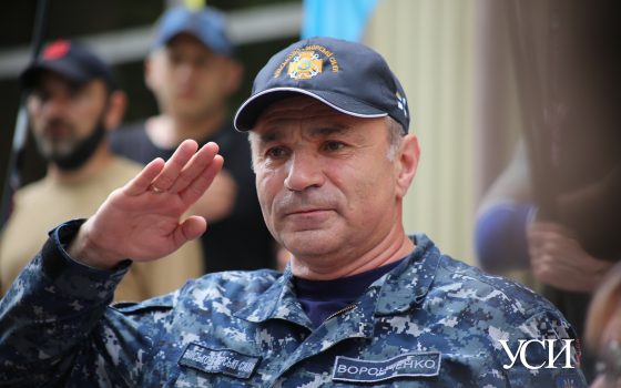 Одесситы пришли поддержать уволенного руководителя ВМС Украины Игоря Воронченко (фото, видео) «фото»