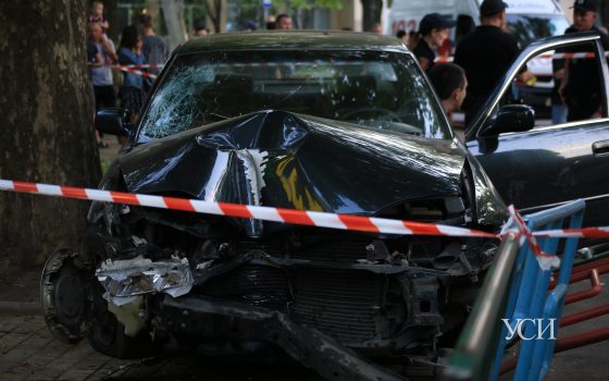 На Таирова у водителя за рулем случился инсульт: мужчина скончался в больнице (фото) ОБНОВЛЕНО «фото»