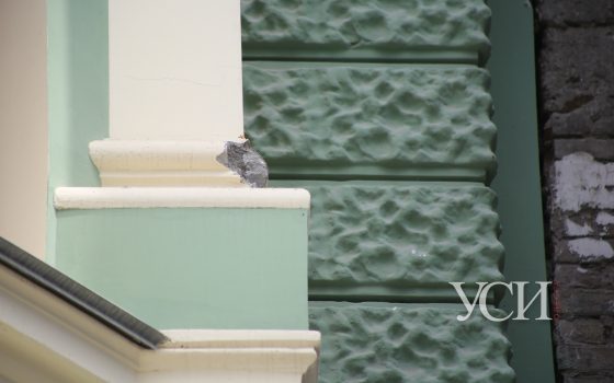 Чудеса реставрации: обломок, упавший с дома Либмана, повредил дом Руссова (фото) «фото»