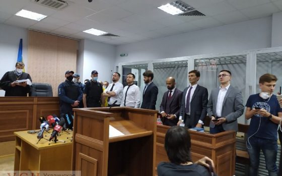 “Дело Стерненко”: судья назначил активисту круглосуточный домашний арест, решение выполнить невозможно «фото»