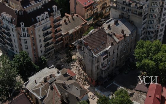 Заброшенное величие Одессы: обрушение памятника архитектуры на Ясной (фото, видео) «фото»