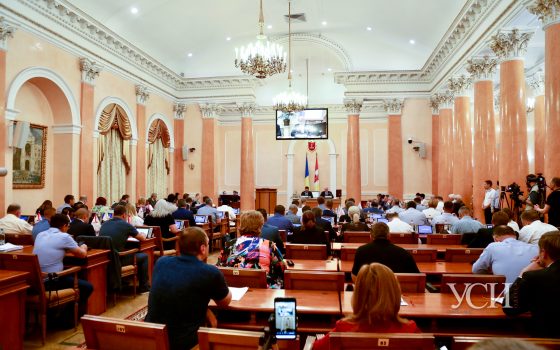 Скандал на сессии: депутаты выступили против новой высотки на Таирова на месте частного сектора «фото»