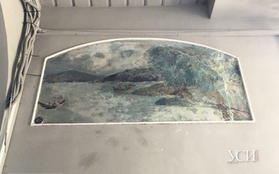 Фрески в доме на Пушкинской: городские власти обещают восстановить, общественники — не верят «фото»