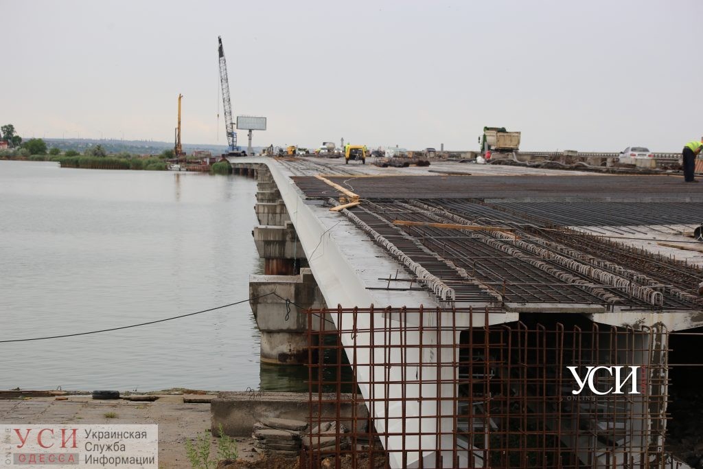 Хаджибейский мост обещают сдать через год «фото»