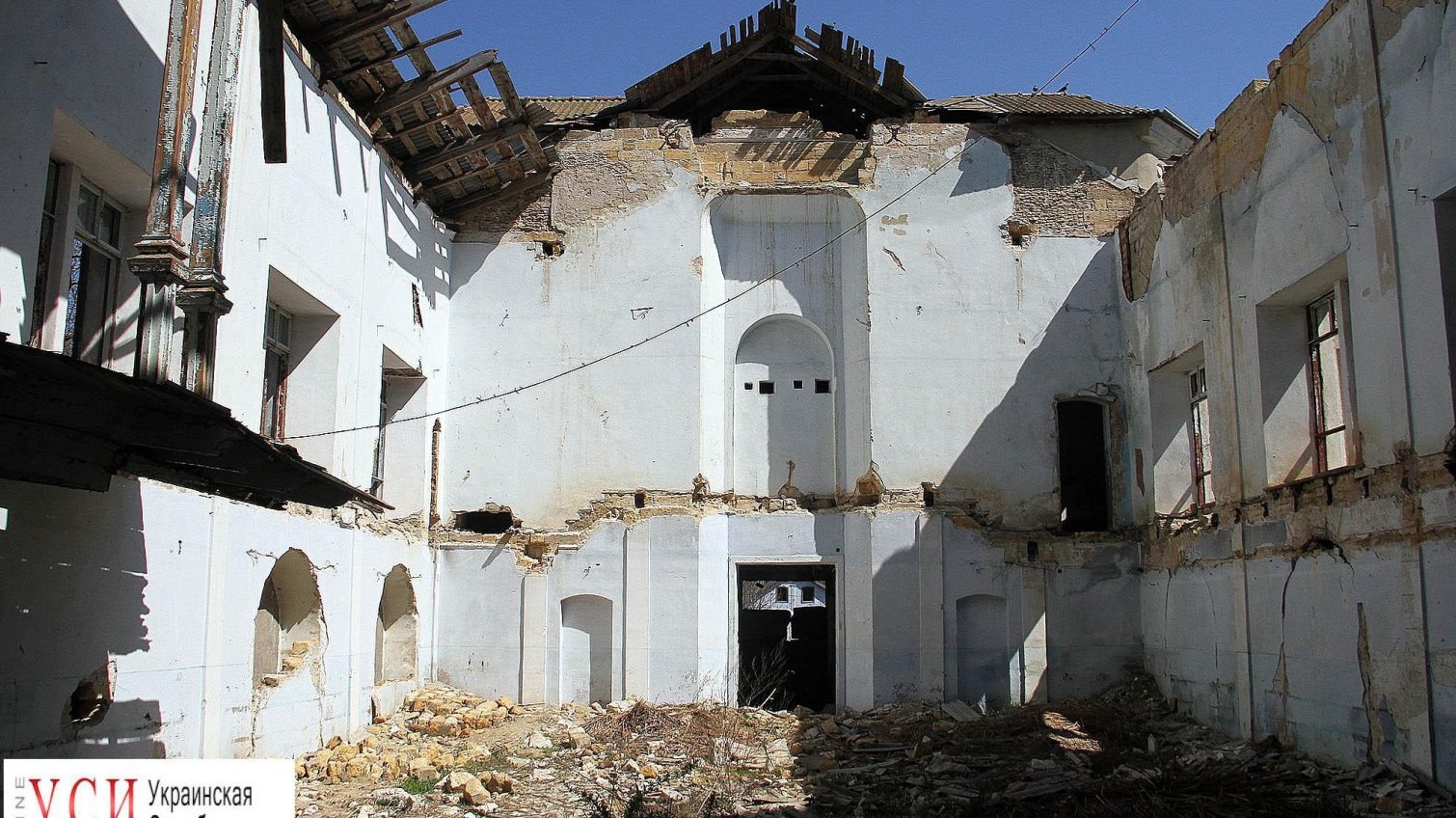 В Одесской области продолжает разрушаться старинная лютеранская кирха: 15 лет чиновники не задумывались о ее спасении «фото»