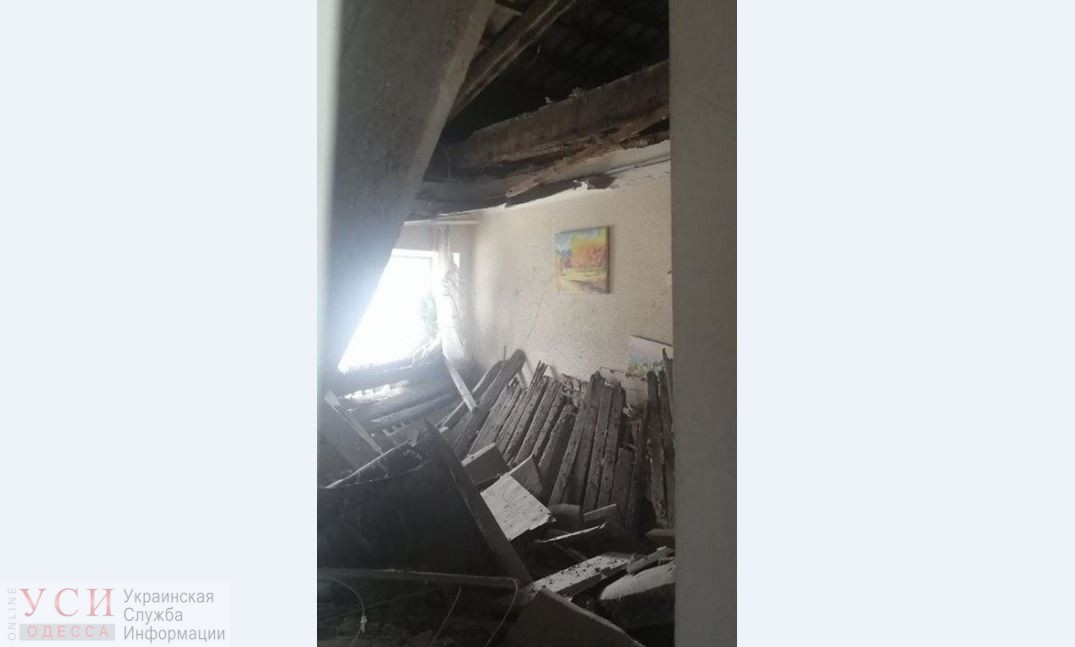 В жилом доме на Молдаванке рухнул потолок: жильца спасла интуиция (фото) ОБНОВЛЕНО «фото»