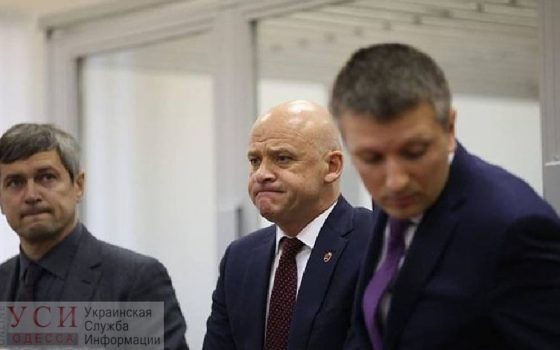 Отдых в Ницце и “благородное пиво”: следователи рассказали, как Труханов отдыхал с женой, которой у него “нет” «фото»