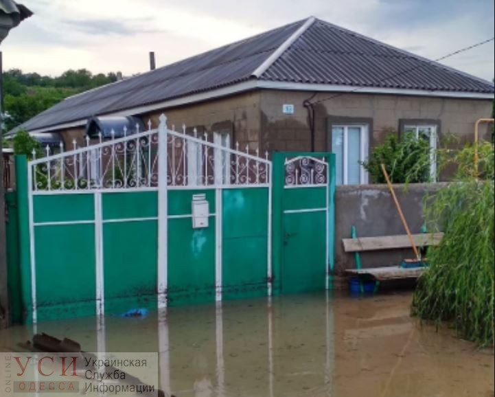 В Одесской области ливень затопил дома и “смыл” асфальт (фото, видео) «фото»