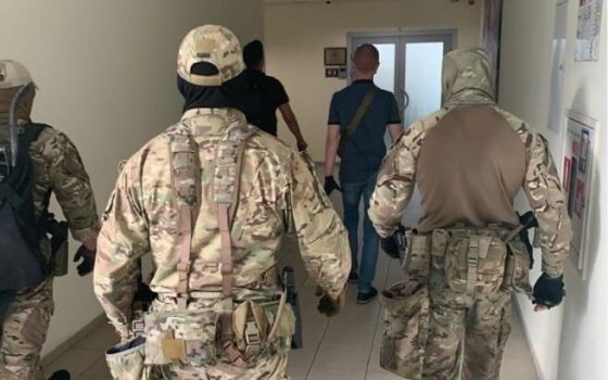 ДБР и СБУ изъяло документы в пяти департаментах мэрии: новые подробности «фото»