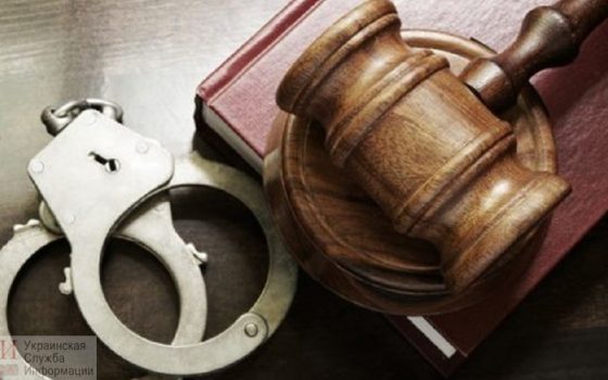 В Одесской области в СИЗО отправили мужчину, которого подозревают в изнасиловании падчерицы «фото»