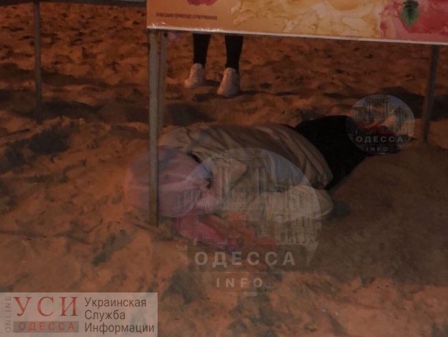 Одесситка покончила с собой в раздевалке на пляже 10-й станции Фонтана «фото»