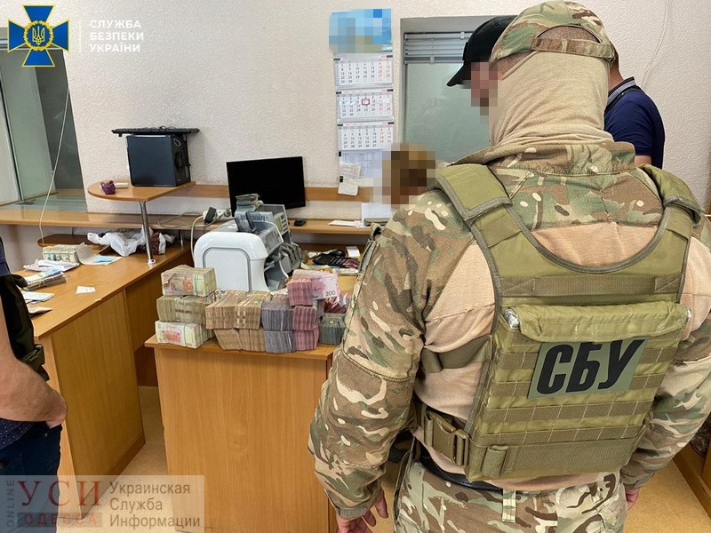 В Одессе СБУ “накрыла” нелегальный конвертцентр, из которого переводили деньги клиентов в РФ (фото) «фото»