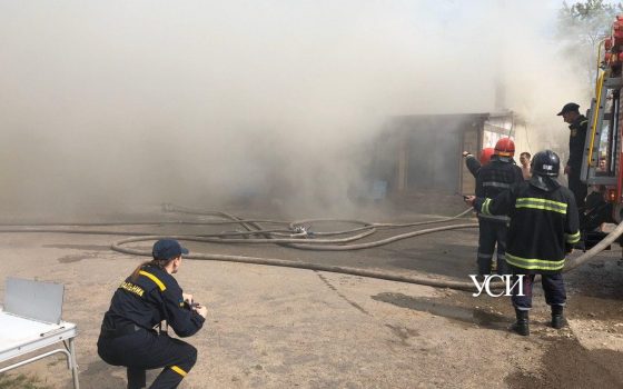 В Лузановке горит ресторан (фото, видео) ОБНОВЛЯЕТСЯ «фото»