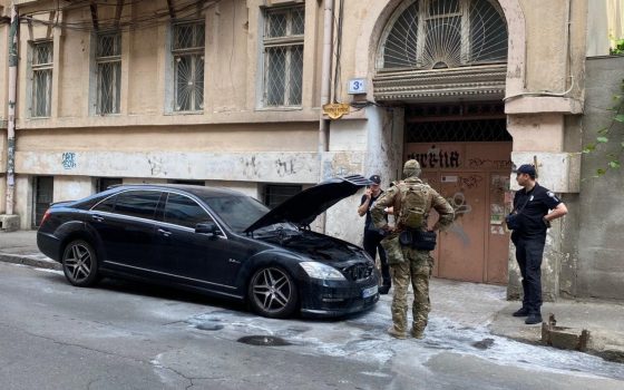 В центре Одессы перестрелка: подожгли автомобиль (фото) «фото»