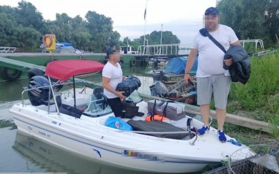 На Дунае измаильские пограничники задержали катер из Румынии (фото) «фото»