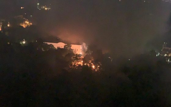 Возле “Замка Монстров” горело заброшенное здание «фото»