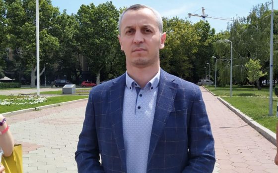 Пятно возле затонувшего танкера Delfi: показатели проб воды в норме (трансляция) «фото»