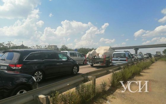 После выходных: в пробках застыли участки трасс Одесса – Киев и Затока – Каролино-Бугаз (фото) ОБНОВЛЕНО «фото»