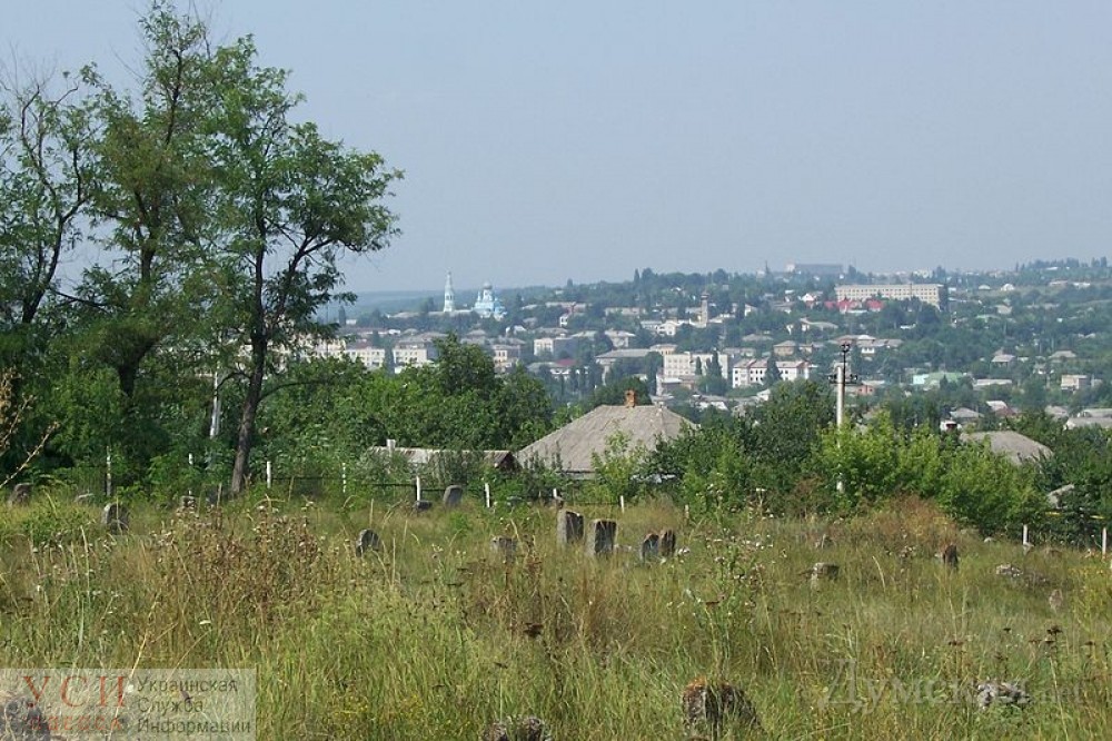 В Одесской области мужчина выкопал на кладбище тело солдата, чтобы снять ордена «фото»