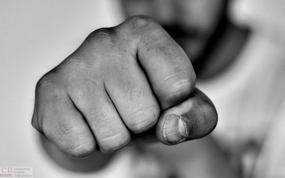 15-летние подростки избили прохожего на Варненской «фото»