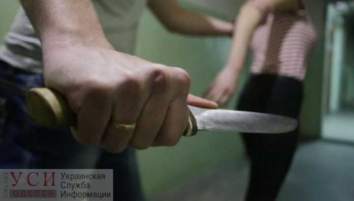 Под Одессой мужчина напал с ножом на бывшую жену: она в реанимации «фото»