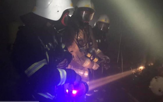 В центре Одессы 23 спасателя тушили пожар в жилом доме (фото) «фото»