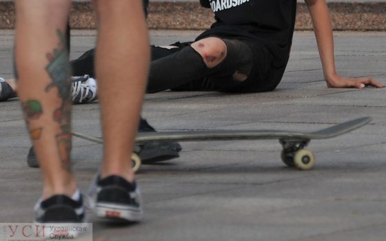 Драка подростков на Приморском закончилась вызовом скорой и задержанием (осторожно, видео) «фото»