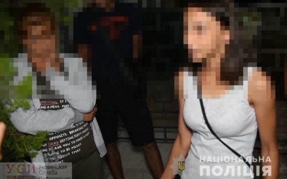 В Одессе обокрали женщину с маленькими детьми – воровок задержали (фото, видео) «фото»