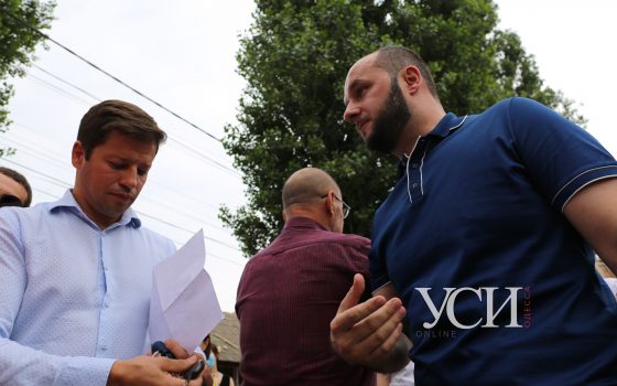 Скандал на строительной комиссии: местные жители возмущены стройкой в частном секторе на Таирова (фото) «фото»