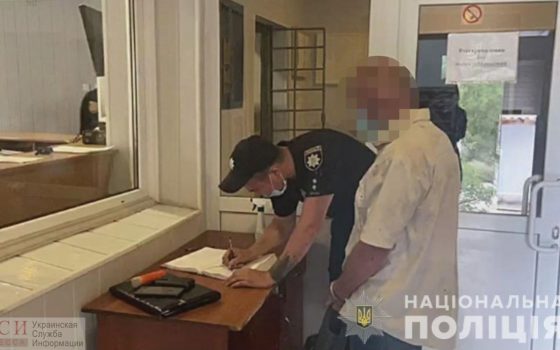 В Арцизском районе мужчина забаррикадировался у себя дома и стрелял в полицейских (фото, видео) «фото»