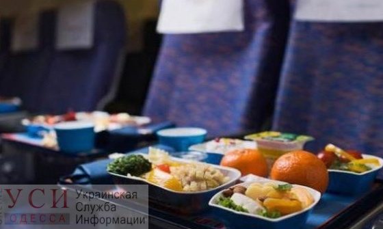 В поездах снова можно заказать еду и чай «фото»