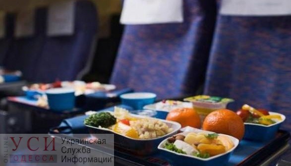 В поездах снова можно заказать еду и чай «фото»