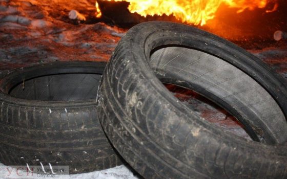 На Ленпоселке пожар: горит фабрика по производству покрышек (видео) «фото»