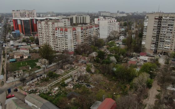 Зона бедствия: на месте заброшенной стройки “Златограда” образовалось пристанище для бездомных (фото) «фото»