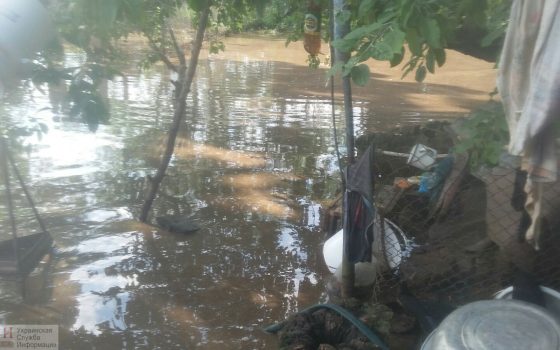 Жительница Одесской области с грудничком провела сутки в затопленном доме (фото) «фото»