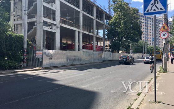 Фонтан без разметки: одесситы жалуются на исчезнувшие зебры в курортных местах и участившиеся ДТП (фото) «фото»