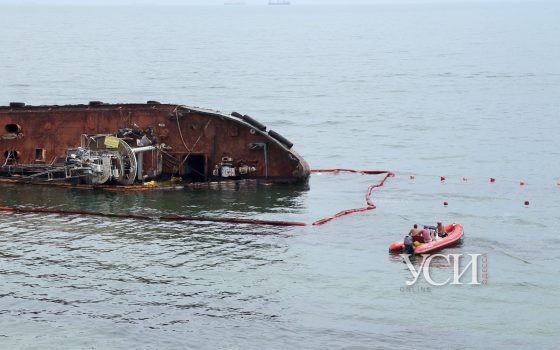 В море возле Delfi зафиксировали очередной выброс нефтепродуктов (фото) «фото»