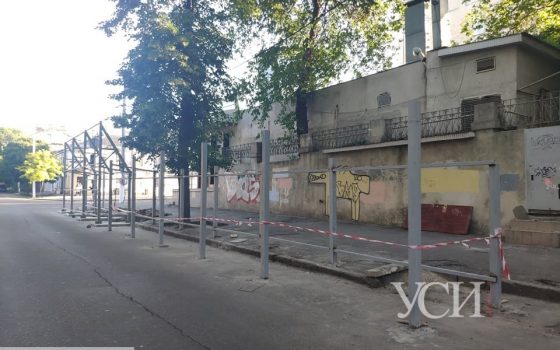 В центре Одессы оформляют землю под скандальную стройку «фото»